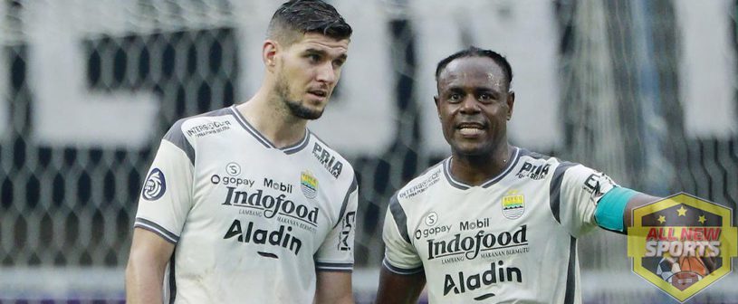 Kuat Bersama! Duet Bek Tangguh Persib Siap Beraksi Lagi!